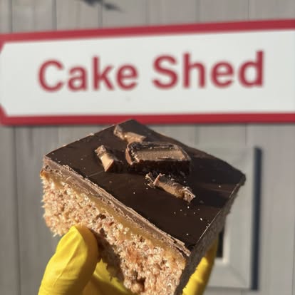 Mars bar crispy slice